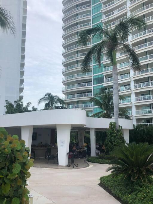 Bay View Grand Marina Ixtapa Condo En Pie De Playa Buitenkant foto