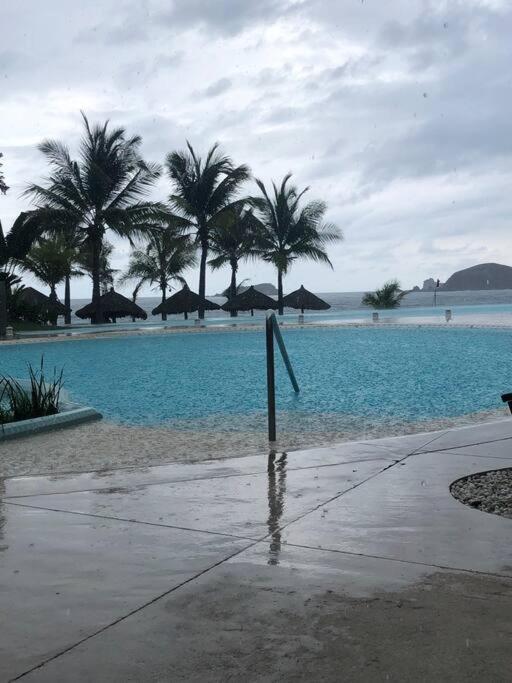 Bay View Grand Marina Ixtapa Condo En Pie De Playa Buitenkant foto